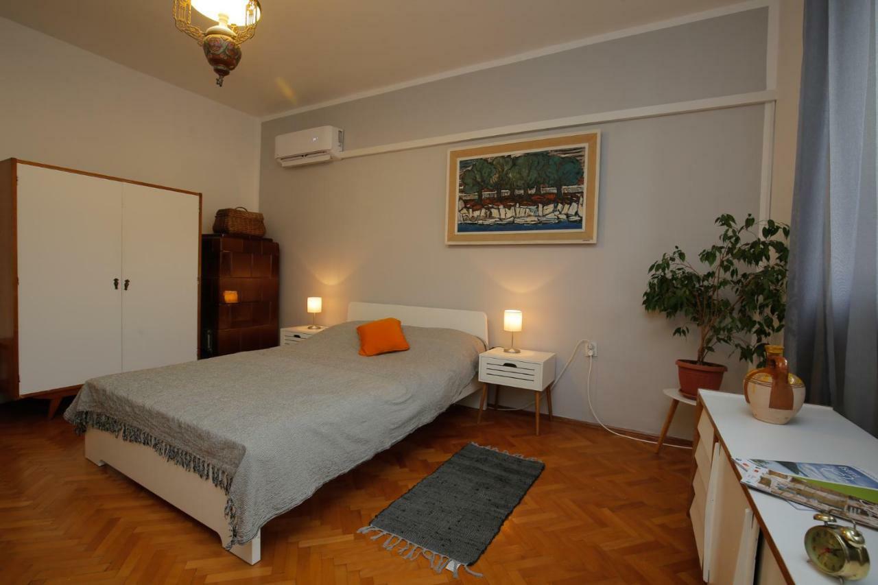 Pietas Iulia Apartment Pula Exterior foto
