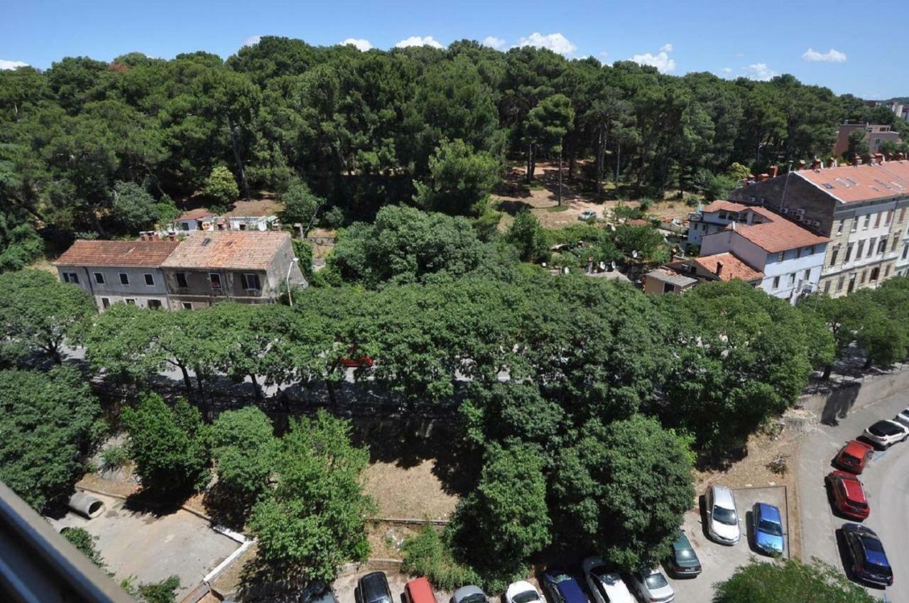 Pietas Iulia Apartment Pula Exterior foto